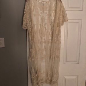 LC lace duster top